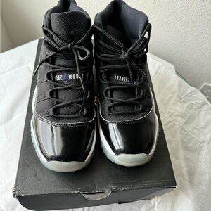 Air Jordan 11 Retro. Black/Concord white (Space Jam)